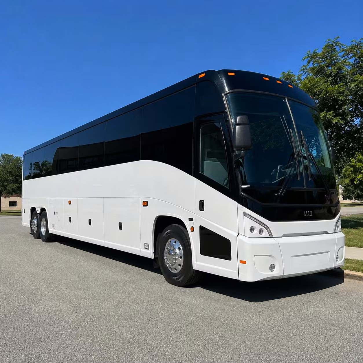 fort lauderdale charter bus rental exterior